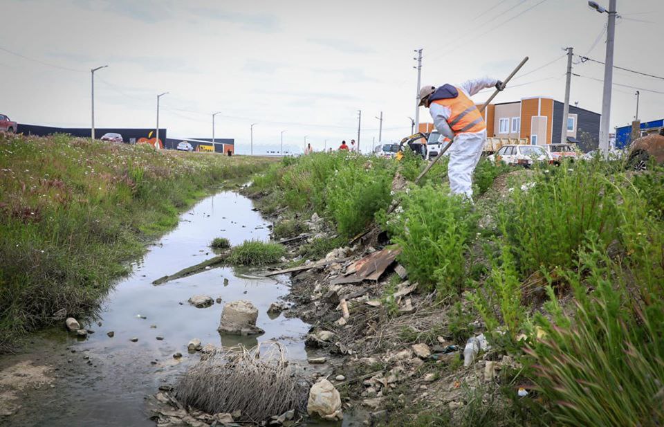 Personal Municipal Realizo Limpieza De Espacios Publicos En Los Barrios