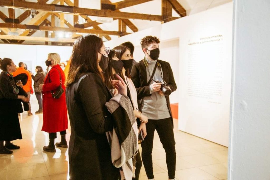 photo5154902281206999434