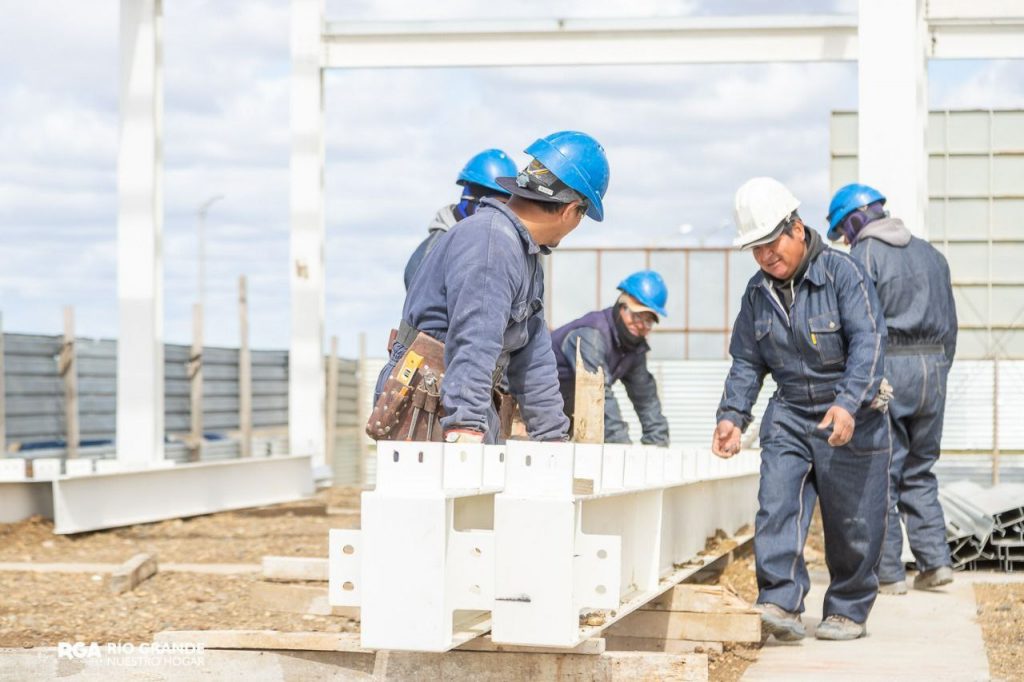 photo5157066326248893128