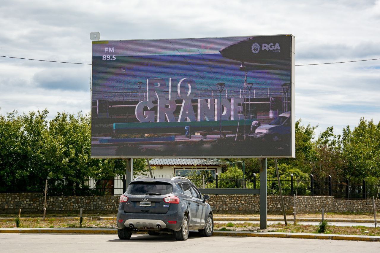 pantalla parque 100 años