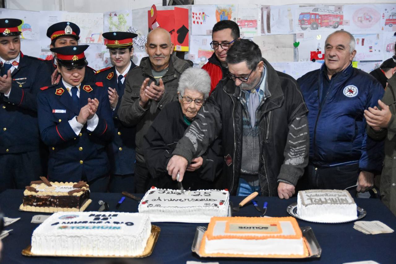 municipalidad de tolhuin 25 aniversario bomberos