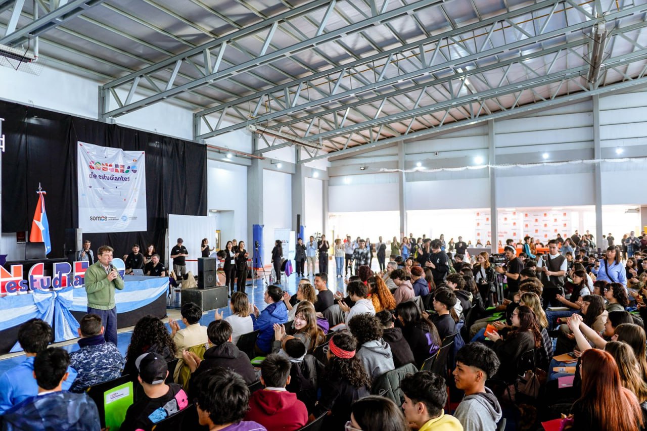 Más de 700 jóvenes iniciaron en Río Grande el Congreso Provincial de Estudiantes