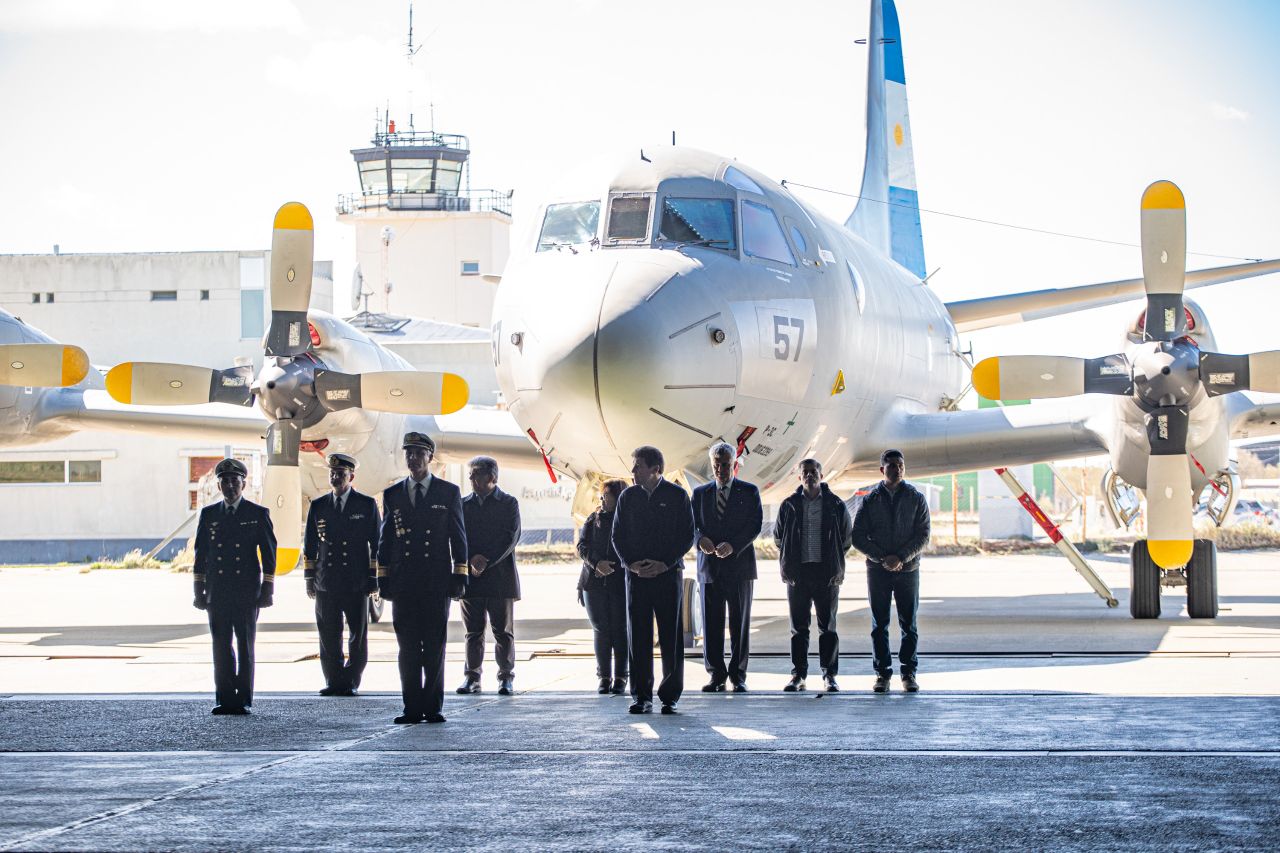 El Gobernador estuvo presente en la ceremonia por el aniversario de la base aeronaval Río Grande